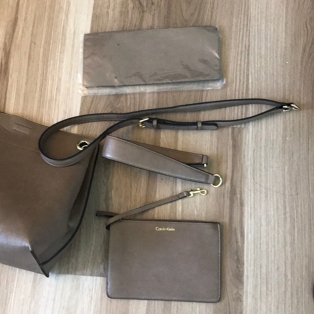 🆕 Calvin Klein Bag** SEE DESCRIPTION** - Picture 4 of 12